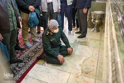 حضور سردار قاآنی در حرم مطهر حضرت احمد بن موسی شاهچراغ(ع)