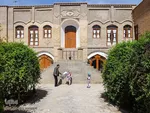 آثار تاریخی حسینه امام رضا(مدرسه شوكتيه) و منزل مرحوم پردلی با قدمتی 120 سال

