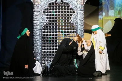 نمایش «غریبه شام»