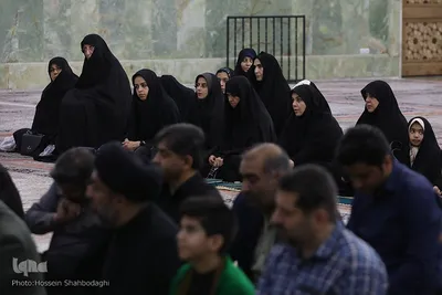 غبارروبی مضجع شریف حضرت معصومه(س) با حضور خبرنگاران
