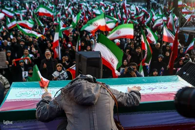 تحویل سال نو در میدان انقلاب تهران