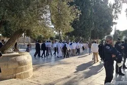 Yara da mata Falastinawa sun yi ta yin kabbarbari domin tinkarar  hare-haren na sahyoniyawa