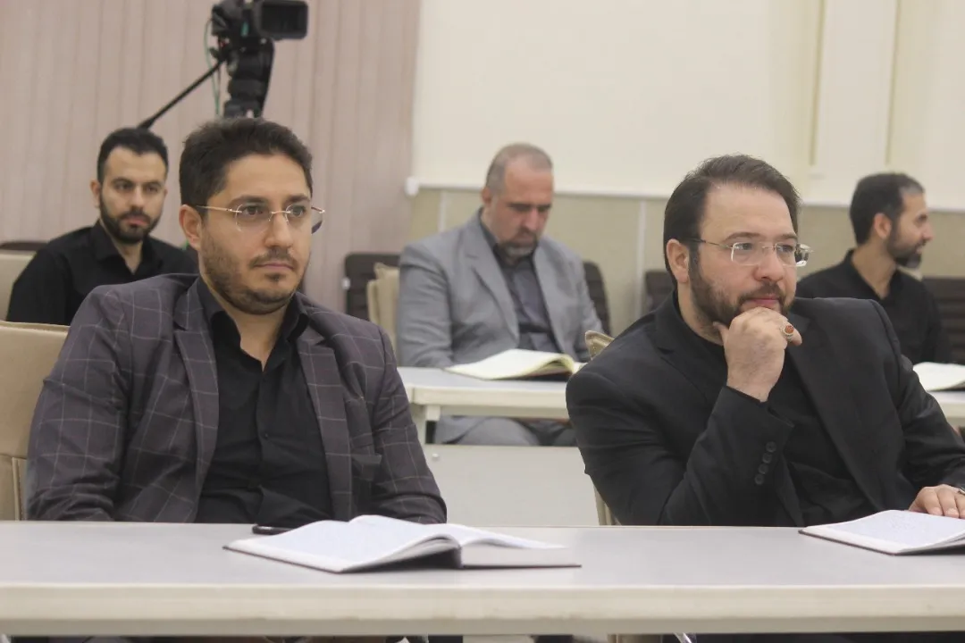 قاریان ممتاز در جلسات هفتگی یکدیگر حضور فعال داشته باشند + عکس