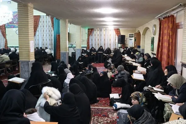 ترتیل‌خوانی قرآن در مسجد امام‌زاده تبریز