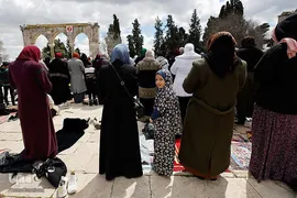 اقامه نماز جماعت مسلمانان جهان در رمضان