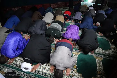 بازدید شرکت کنندگان سومین مراسم ملی بزرگداشت مجاهدان در غربت از آثار تاریخی دامغان