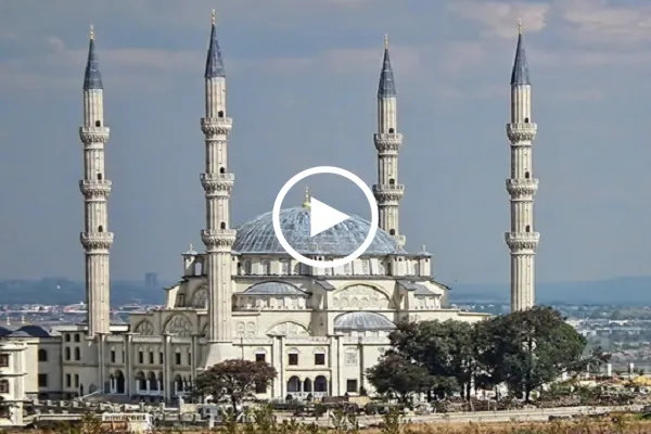 بالفيديو...مسجد 