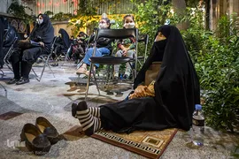 عشق حسینی بزرگسال و کودک نمی‌شناسد و در پای منبر و محفل حسینی، خردسال و کهنسال درس عاشقی فرامی‌گیرند
