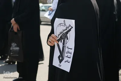 تجمع دانشجویان دانشگاه تبریز در اعتراض به اقدام آمریکا علیه سپاه
