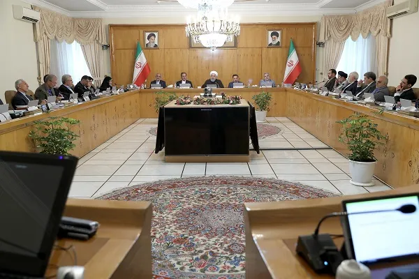 اقدام انگلیس در توقیف نفتکش ایرانی به نیابت از گروه «ب»، بسیار سخیف و غلط بود