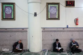 مراسم جزء خوانی قرآن کریم در مصلی امام علی(ع) حرم مطهر حضرت عبدالعظیم حسنی (ع)