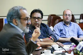 نقد و بررسی کتاب نگرشی منظومه‌ای و دیالکتیکی به سینما
