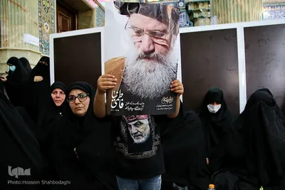 Ayatollah Fateminia in Qom beigesetzt