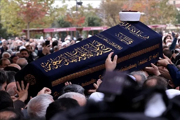 İlahiyatçı Prof. Dr. Raşit Küçük son yolculuğuna uğurlandı