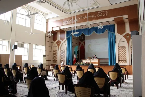 طلاب المصطفی(ص) جهانی تفکر و تبلیغ کنند