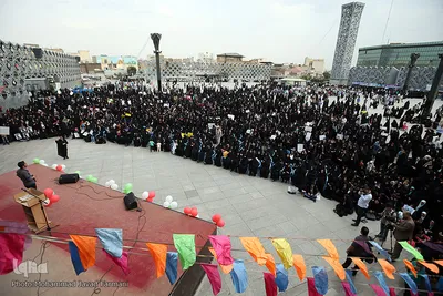 مراسم روز عفاف و حجاب در میدان امام حسین (ع)