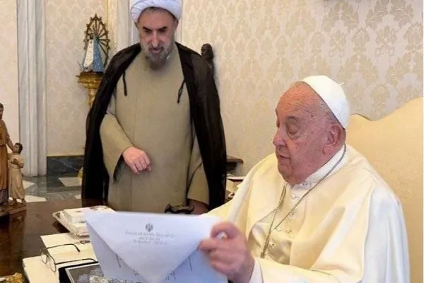Embajador transmite al papá visión del Líder de Irán sobre profeta Jesús