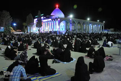 احیای شب بیست و یکم ماه مبارک رمضان در امامزاده سیدجعفر محمد(ع) یزد