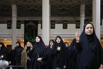 آغاز سوگواری دهه اول فاطمیه در حرم شاهچراغ(ع)