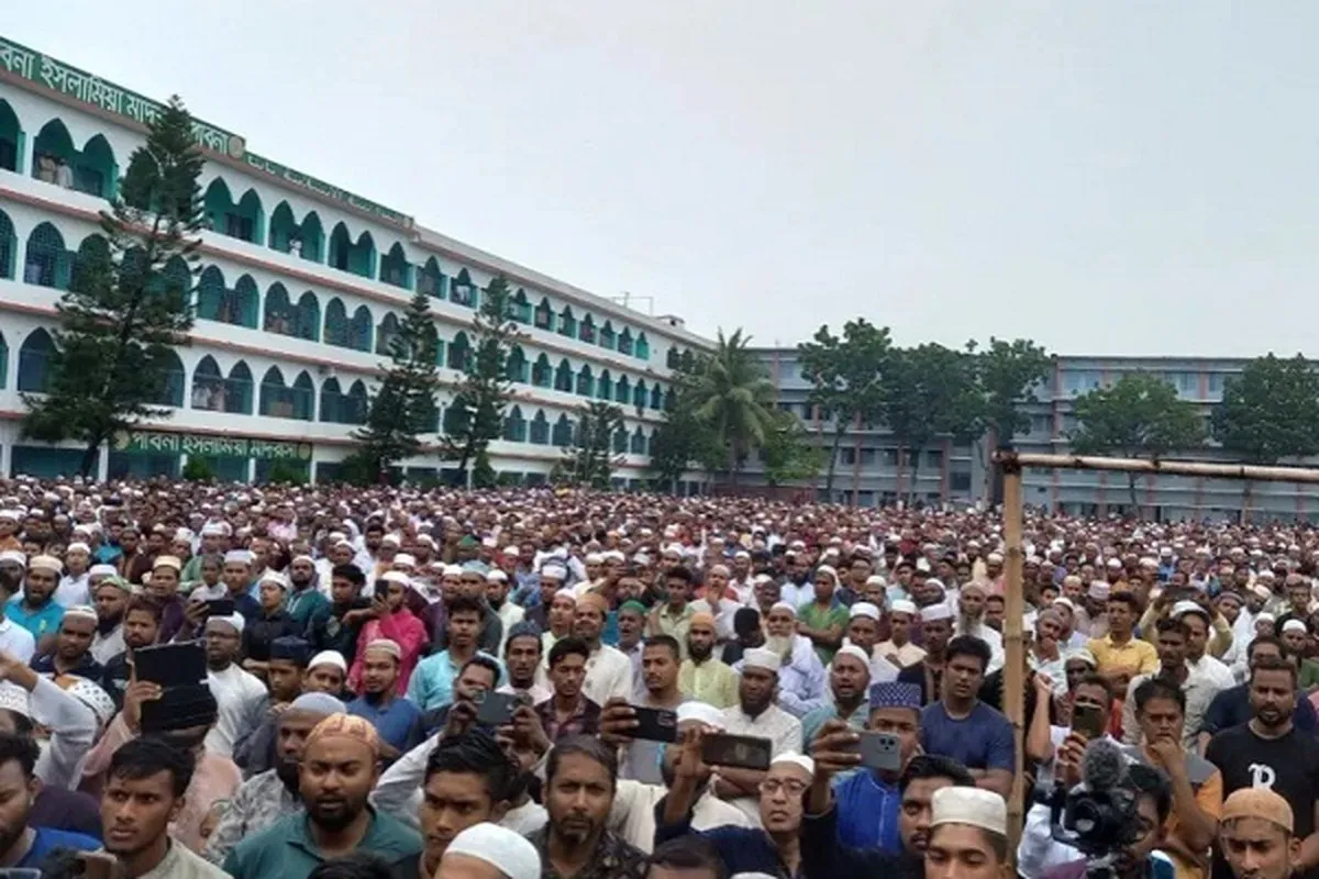بنگلہ دیشی مفسر قرآن اور عالم دین کی تدفین