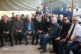 مراسم تشییع جنازه عزت الله انتظامی