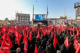 مراسم وداع با پیکر شهدای مدافع حرم در میدان امام حسین(ع)