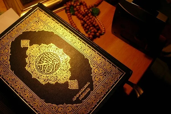 الغارديان: الشباب الأمريكي يقبِل على قراءة القرآن لفهم صمود الفلسطينيين