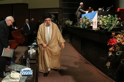 حضور آیت الله سیدمحمدخامنه‌ای در بیست‌وسومین همایش ملاصدرا با عنوان «حکمت ایرانی و حکمت متعالیه»
