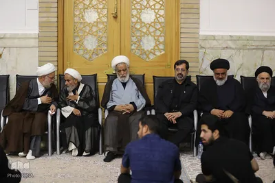 مراسم گرامیداشت رهبر شهید از سوی آیت‌الله مکارم شیرازی
