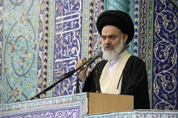 مسئولان کاری کنند که اعتماد مردم به نظام برگردد