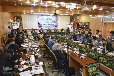 نشست صميمي فرمانده سپاه فجر شیراز با اصحاب رسانه