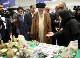 بازدید رهبر انقلاب از نمایشگاه توانمندی‌های تولید داخل