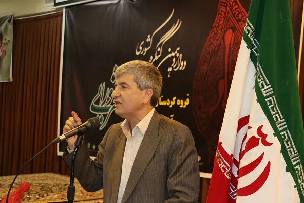 شعر عاشورایی نسل امروز را به سمت الگوهای دینی هدایت کند