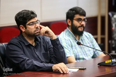 نقد و بررسی کتاب درآمدی به تاریخ فلسفه اسلامی