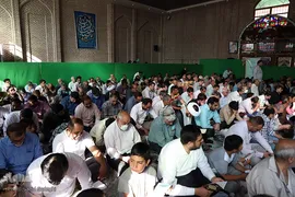 مراسم قرائت دعای پرفیض عرفه در امام زاده سید حمزه (ع) تبریز
