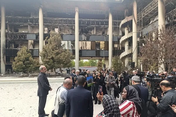 نمایندگان کشورهای غایب، چشم بر حقیقت بستند