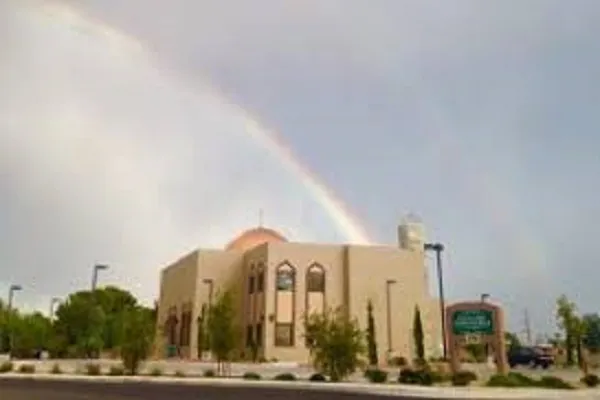 Qui est la première femme à avoir construit une mosquée en Amérique du Nord ?