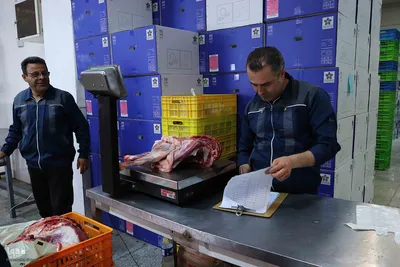 ذبح و توزیع گوشت قربانی بین نیازمندان در تبریز
