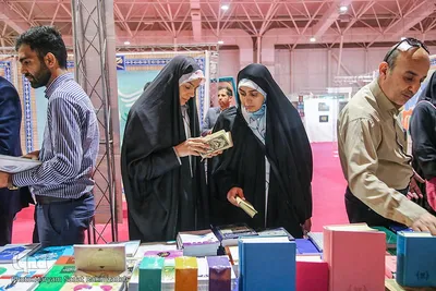 آخرین روز نمایشگاه قرآن و عترت شیراز
