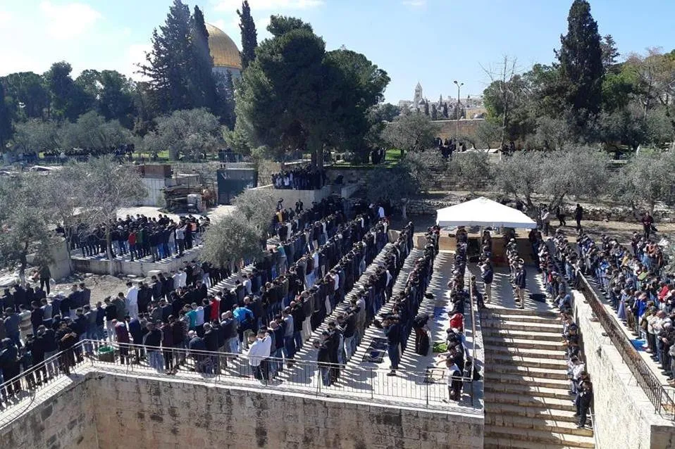Gerusalemme. 44.000 palestinesi pregano a al-Aqsa