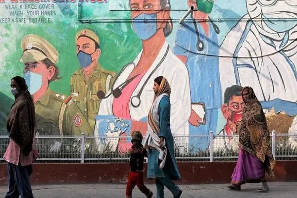 ভারতকে কি করোনার চতুর্থ তরঙ্গের জন্য প্রস্তুত হওয়া দরকার?