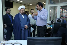 
بازدید حجت‌الاسلام والمسلمین حبیب رضا ارزانی، دبیر ستاد عالی کانونهای فرهنگی و هنری مساجد کشور از تحریریه ایکنا