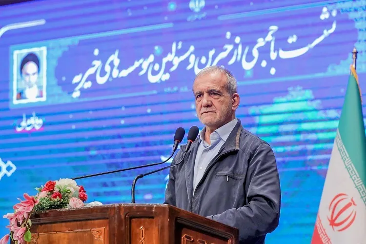 مردم ایران هرگز زیر بار ذلت نخواهند رفت