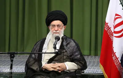 دیدار جمعی از شاعران و اهالی فرهنگ و ادب با رهبر انقلاب
