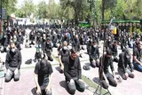 اقامه نماز ظهر عاشورا در 65 بقعه متبرکه استان مرکزی