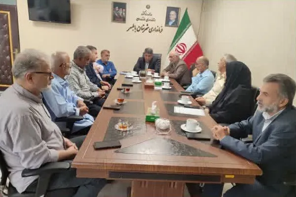 دیدار فرماندار با آزادگان