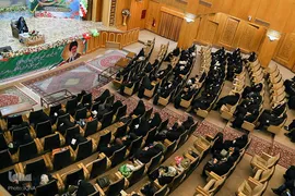 کرسی تلاوت بانوان در آستان مقدس حضرت عبدالعظیم (ع)‎
