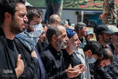 حسینیه ایران؛ نماز ظهر عاشورا در زنجان‎‎