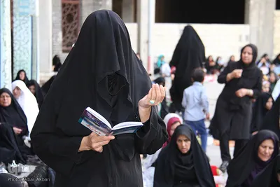 قرائت دعای عرفه در مصلی امام خمینی(ع) ـ شهرکرد‎