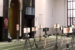 Tarawih online per Handy: Muslime setzen im Ramadan auf Tele-Gebet